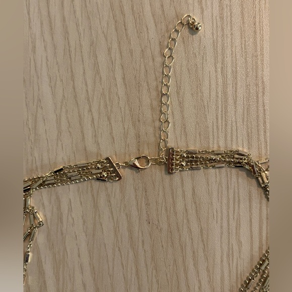 NWT Gold Layered 5 Chain Necklace - Picture 2 of 5